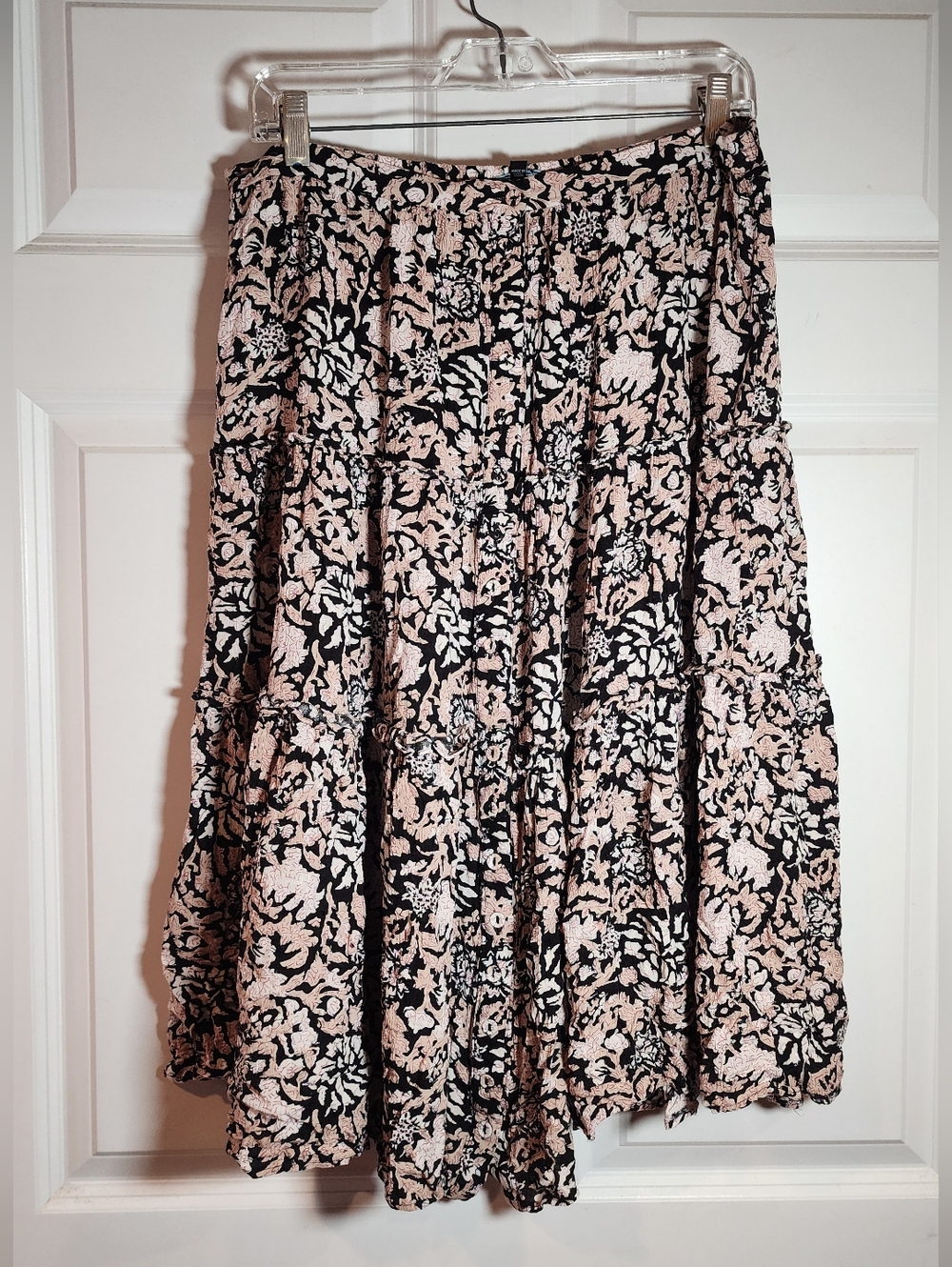 Cynthia Rowley Floral Tiered Midi Skirt in Tan and Black Button Front Medium